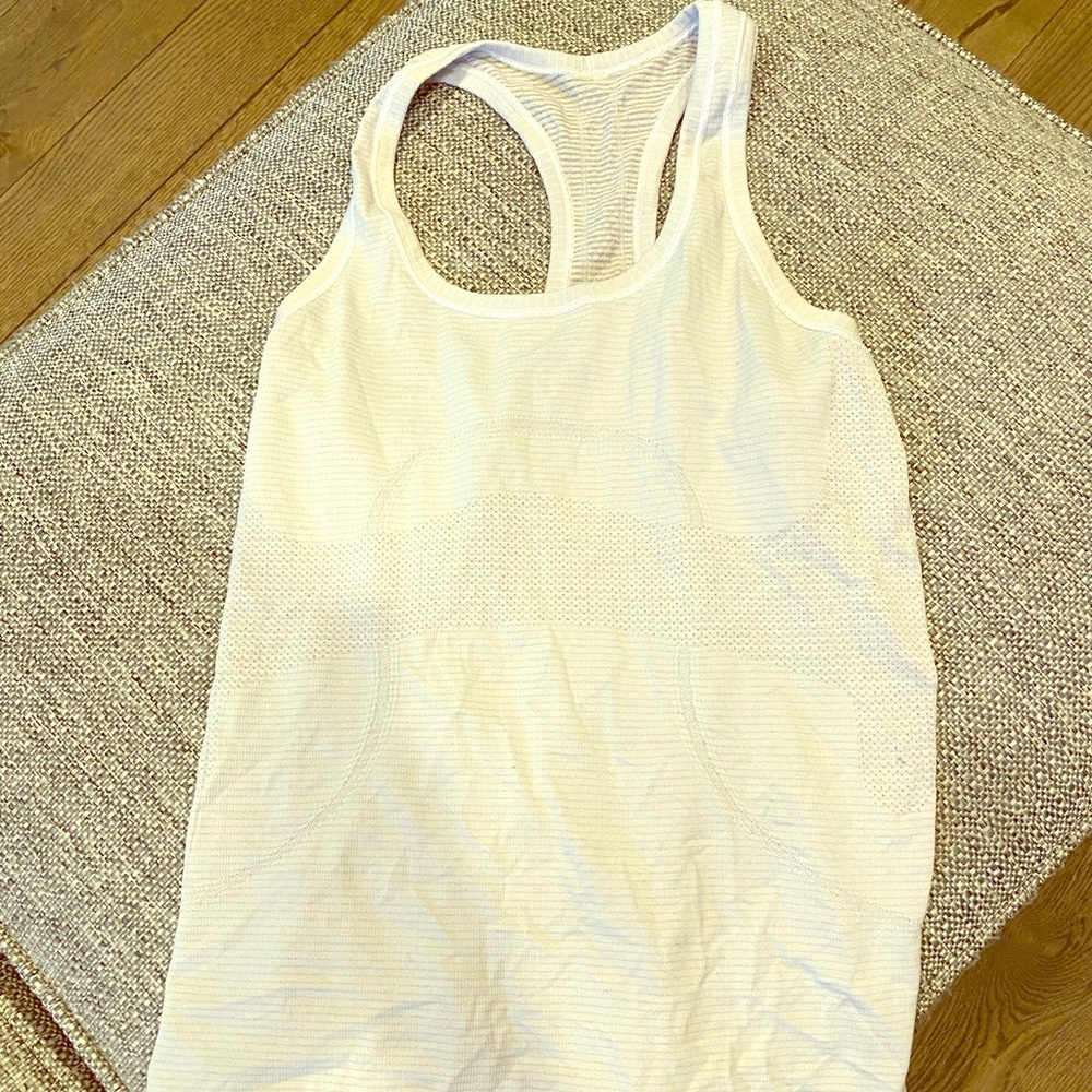 Lululemon Swiftly Tech Racerback
